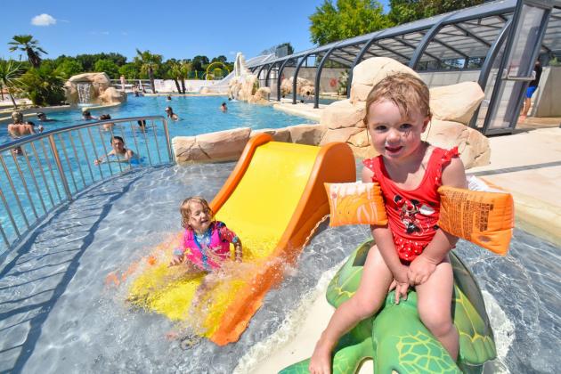 pateaugeoire ludique exterieur pour les enfants