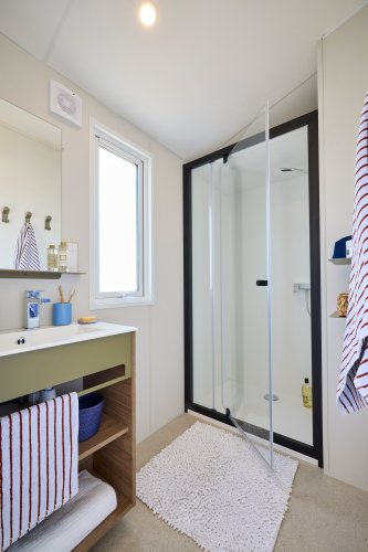 Salle d eau mobil home Toscane camping logis du breuil